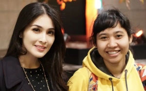 Asisten Sandra Dewi Posting Tagar Misterius usai Terima Hampers Bertuliskan Kejaksaan Agung
