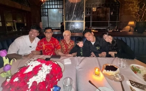 Gala Sky Tampil Bak Bos Besar kala Asyik Liburan ke Eropa Bareng Ortu Fuji An