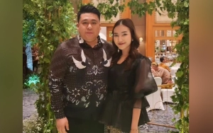 Kekasih Melitha Sidabutar Menangis Pilu di Rumah Duka Kenang Rencana Nikah yang Kandas