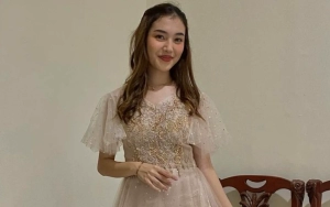 Kekasih Pajang Foto Mendiang Melitha Sidabutar bak Putri Tidur Jelang Ibadah Tutup Peti