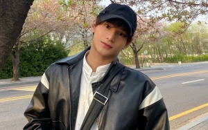 Zayyan XODIAC Bom Foto Tampan usai Keciduk Ikut Salat Idul Fitri di Korea