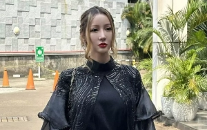 Lucinta Luna Timbulkan Pro Kontra kala Ziarah ke Makam Ortu 