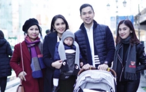 Ibu dan Adik Sandra Dewi Kegep Hapusi Foto saat Instagram Sang Artis Hilang