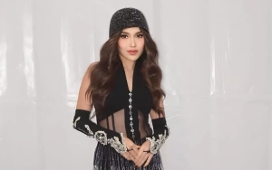 Ayu Ting Ting Asyik Pecicilan di Rumah Camer saat Ngonten Bareng Calon Adik Ipar