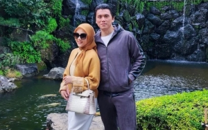 Reino Pamer Salam Cinta Super Bucin Buat Syahrini saat Kabar Kehamilan Istri Terus Diragukan