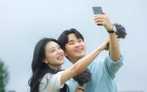 Kim Ji Won & Kim Soo Hyun Kepergok Intim di Sela Syuting 'Queen of Tears'