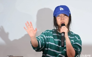 Attitude CEO NewJeans Min Hee Jin Mengumpat di Depan Wartawan Tuai Pujian