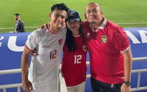 Detik-Detik Pratama Arhan Lari ke Tribun Peluk Istri dan Mertua usai Menang Lawan Korsel
