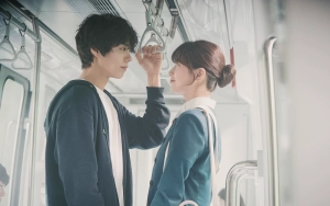 Potret Suzy & Park Bo Gum Nempel Pipi untuk 'Wonderland' Disambut Heboh