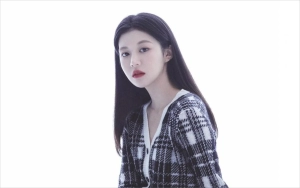 Go Yoon Jung Tampil Gemas Maksimal di Liputan Bandara Perdananya