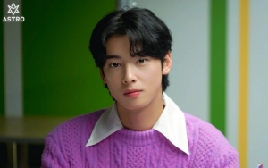 Cha Eunwoo ASTRO Jawab Dugaan Adik Ganteng Bakal Debut usai Fotonya Viral
