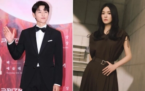 Baeksang Arts Awards 2024: Song Joong Ki Curi Fokus kala Satu Lokasi Acara Bareng Song Hye Kyo