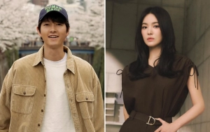 Baeksang Arts Awards 2024: Ekspresi Song Joong Ki Tersorot saat Song Hye Kyo di Atas Panggung