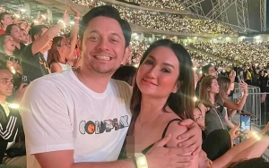 Istri Andrew Andika Kuliti Sosok Ani-Ani Low Budget yang Diduga Anak Kuliahan