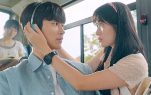 Byeon Woo Seok Rela Jadi Hotpack Berjalan Kim Hye Yeon di BTS 'Lovely Runner'
