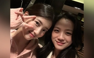 Sikap Bae Suzy saat Tang Wei Mendadak Batuk-Batuk di Preskon 'Wonderland' Jadi Sorotan