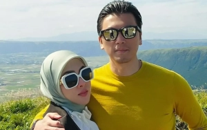 Syahrini 'Bumil' Makin Pede Umbar Perut Tanpa Ditutupi Tas usai Dicium Reino Barack