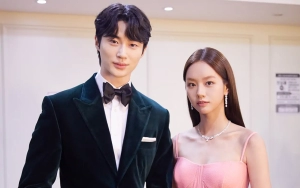 Momen Hyeri Peluk Byeon Woo Seok saat Nangis di Lokasi 'Moonshine' Kembali Viral