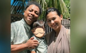Wajah Bule Putra Indah Permatasari dan Arie Kriting Buat Kaget usai Perdana Diekspos