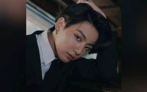 Giliran Tumpukan Album Jungkook BTS Dibuang di Toilet Hingga Jalanan