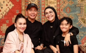 Video Ayah Ayu Ting Ting Adu Mulut saat Ibadah Haji Buntut Olokan Miskin Viral