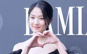 Kim Hye Yoon Menjelma Bak Bidadari Surga kala Hadiri Acara Perhiasan Ternama 