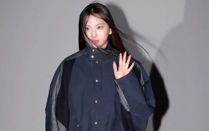 Hyein Nangis Lihat Penampilan NewJeans usai Fotonya Pakai Kruk Viral