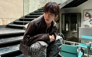 Baekhyun EXO Pakai Aksesori Imut Diduga Berhubungan dengan Album Baru