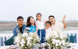Ruben Onsu dan Sarwendah Pakai Baju Couple di Pesta Ultah Anak bak Tepis Isu Ribut