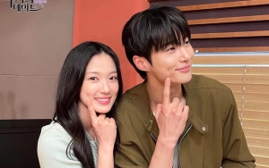 Byeon Woo Seok Girang Dikepoin Hubungan dengan Kim Hye Yoon saat Bintangi 'Lovely Runner'