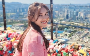 Ayu Ting Ting Curi Salfok kala Recreate Outfit Kim Ji Won 'Queen of Tears'