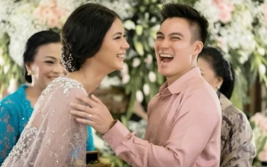 Baim Wong Mendadak Mellow Pamer Foto Ibu saat Lamar Paula Verhoeven usai Diisukan Pisah