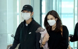 Ukuran Kaki Putra Song Joong Ki & Katy Louise Saunders Curi Fokus