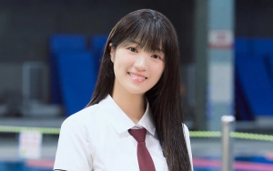 Pemotretan Cantik Kim Hye Yoon di Bali Bikin Kecewa
