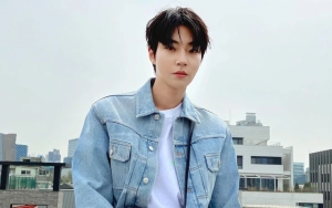 Ukuran Tas Hwang In Yeop saat OTW Jakarta Curi Perhatian