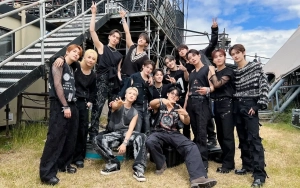SEVENTEEN Ukir Sejarah di Festival Glastonbury 2024 dengan Setlist Tak Terduga