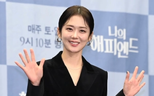 Jang Nara Kenang Momen Nembak Suami Berondong