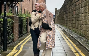 Istri Ridwan Kamil Buktikan Putrinya Tetap Rajin Salat meski Lepas Hijab