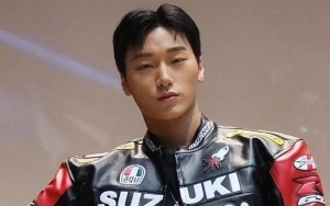 San ATEEZ Klarifikasi Rumor Diperlakukan Rasis di Milan Fashion Week 2024