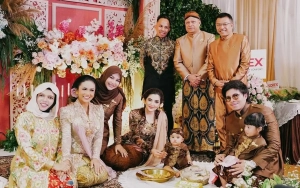 Adab Raul Lemos Suami KD di Tedak Siten Azura bak Bukti Mbah Kakung Tajir Sejati