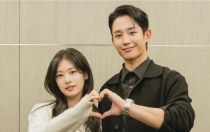 Gaya Rambut Jung Hae In Disorot saat Dampingi Jung So Min di Baca Naskah 'Love Next Door'