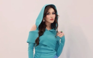 Ayu Ting Ting Disentil Gegara Foto Nempel Bareng Pria Brewok usai Batal Menikah