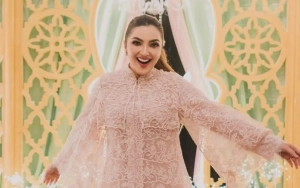 Ashanty Tampil Beda Dari yang Lain di Acara Pengajian Thariq-Aaliyah