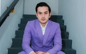 Rizky Nazar Pose Centil Bareng Bestie Cantik usai Diramal Hancur Ditinggal Syifa Hadju