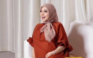 Syahrini Tiba-Tiba Minta Maaf usai Pamer Bukti Asli Lahirkan Baby R
