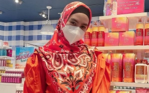 Kartika Putri Ceritakan Momen Khilaf Pakai Baju Terbuka sebelum Putuskan Bercadar
