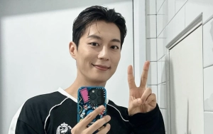 Yoon Doojoon HIGHLIGHT Viral Gegara Visual dan Hadiah untuk Fans di 'ISAC 2024'