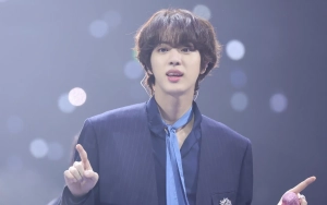 Jin BTS Gagal Flexing Black Card saat Balik ke Sekolah