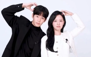 Kim Soo Hyun Diduga Sengaja Memancing Fans Kim Ji Won Lewat Postingan Terbaru
