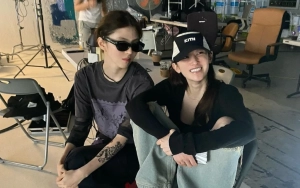 Aura Jeon Jong Seo saat Pemotretan Bareng Han So Hee Curi Fokus
